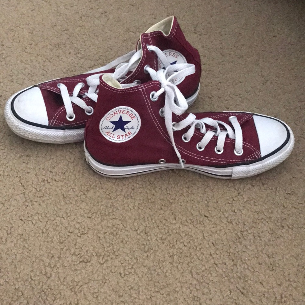 maroon converse